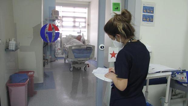 Kaşıntı hastanelik etti, doktorun Kovid şüphesi doğru çıktı! Türkiye'de koronavirüsü kaşıntıyla geçiren ilk hasta