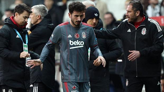 Beşiktaş - Göztepe maçında taraftarlar Oğuzhan Özyakup'u ıslıkladı!