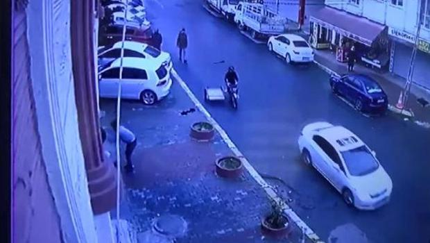 Esenyurt'ta falçatalı dehşet: Kafasını kesmeye çalıştılar