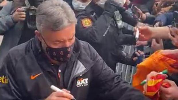 Galatasaray Göztepe maçı için İzmir'de! Torrent taraftarları kırmadı...