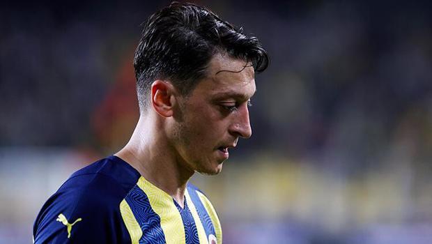Fenerbahçeli Mesut Özil'den 'savaşa hayır' paylaşımı!