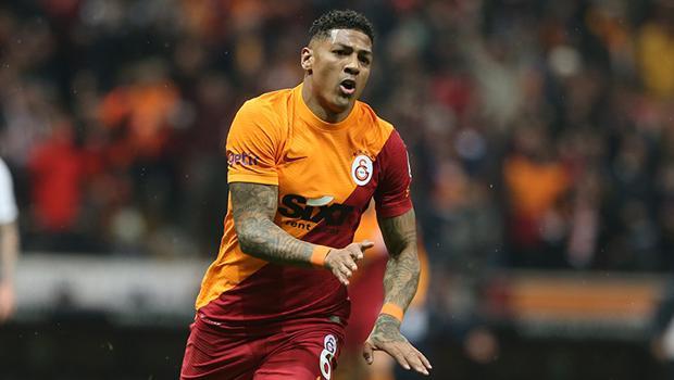 Galatasaray'da Rizespor galibiyetinin mimarı Patrick van Aanholt kariyerinde ilki yaşadı