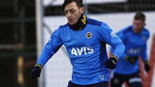 Fenerbahçe'de Mesut Özil belirsizliği! Bu akşam...