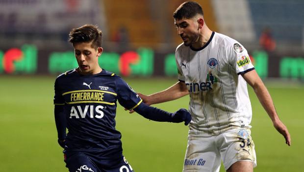 Kasımpaşa - Fenerbahçe maçında İsmail Kartal'a protesto, Arda Güler'e alkış