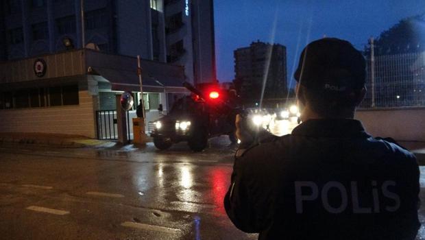 Mersin merkezli 6 ilde FETÖ operasyonu: 33 adreste arama, çok sayıda gözaltı