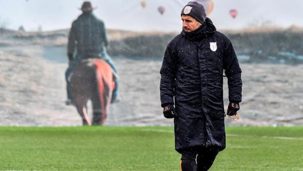 Emre Belözoğlu'nun Başakşehir'i Beşiktaş mesaisinde