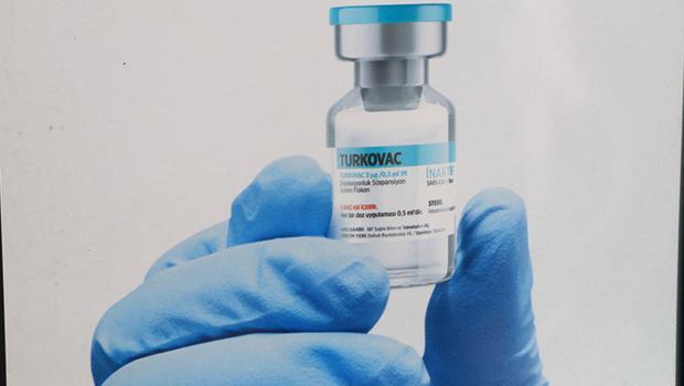 Bakan Koca: Koronavirüs aşısı üreten 9 ülkeden 1'i Türkiye