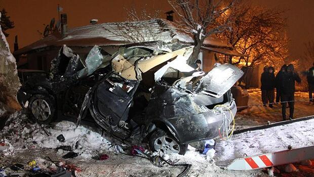 Burdur'da korkunç kaza: 4 genç hayatını kaybetti