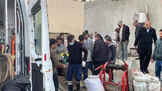 Adıyaman'da inşaatın terasından düşen işçi ağır yaralandı