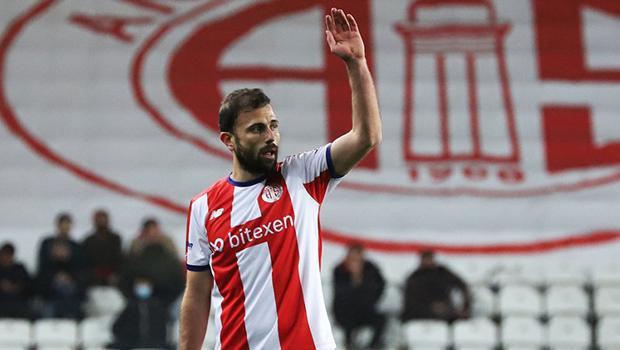 Son Dakika: Fraport TAV Antalyaspor'da Admir Mehmedi 2.5 ay sahalardan uzak kalacak!
