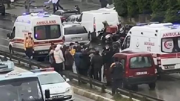 Ataşehir'de 3 öğrenciye otomobil çarptı