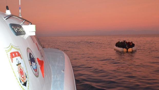 Ayvalık’ta 26 düzensiz göçmen kurtarıldı