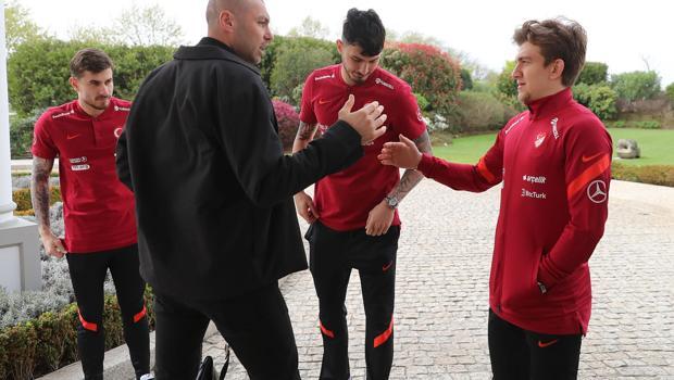 Milli Takım'ı bırakan Burak Yılmaz kamptan böyle ayrıldı