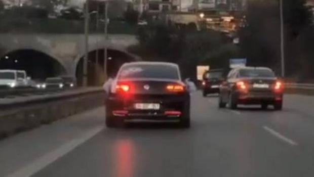 Düğün konvoyunda makas atıp trafikte terör estirdiler