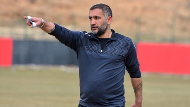 Uşakspor'da Ümit Karan geleceği oluşturmaya başladı