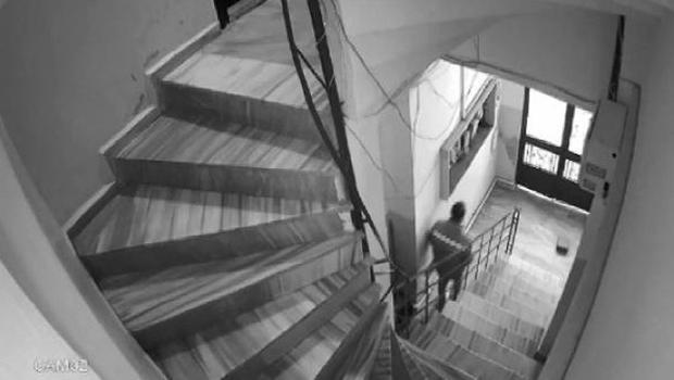 Görüntüleri izleyince şoke oldular! Kuryenin yaptığı pes dedirtti