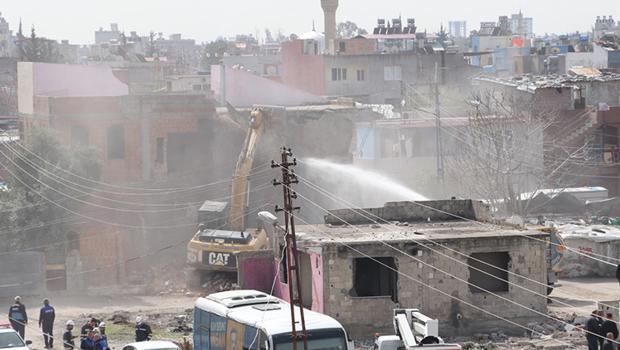 Adana'da Cono Aşireti'nin yaşadığı mahallede yıkım