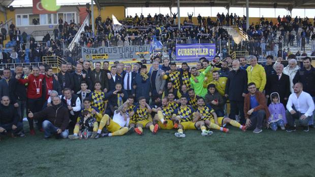Küçükçekmece Sinopspor şampiyon oldu