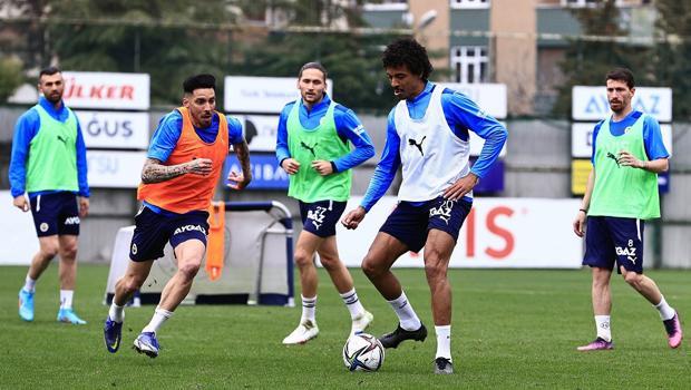 Fenerbahçe'de derbi mesaisi