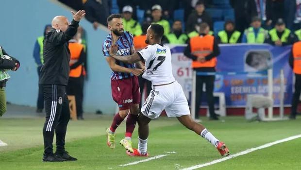 Beşiktaş-Trabzonspor maçında Siopis'e tokat atıp kırmızı kart gören Larin'den özür! Valerien Ismael'in cevabı...