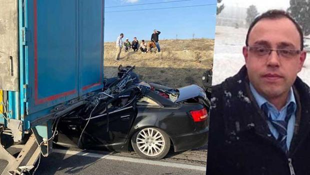 Otomobille TIR’ın altına giren makam şoförü öldü