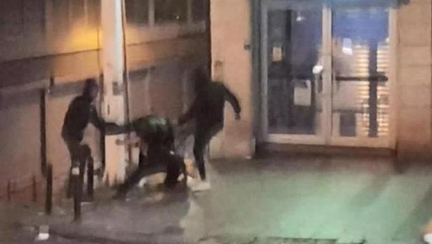 Tartışma kavgaya dönüştü: Tekme tokat darbettiler