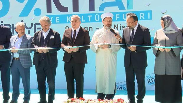 39. Kitap ve Kültür Fuarı, Diyanet İşleri Başkanı Erbaş'ın katılımıyla Fatih Camii'nde açıldı