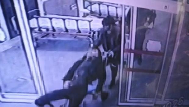 Esenler'de korkunç olay! Ev arkadaşlarını canice öldürdüler