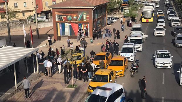 Şanlıurfa İl Göç İdaresi'nde görevlilere saldıran, camları kıran 15 yabancı uyruklu, sınır dışı edilecek