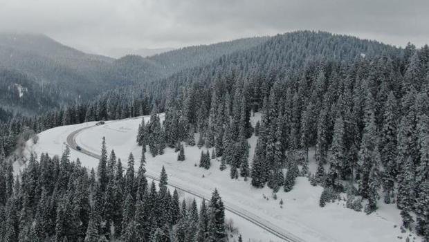 Çankırı'da kar yağışı: Beyaza bürünen Ilgaz Dağı havadan görüntülendi