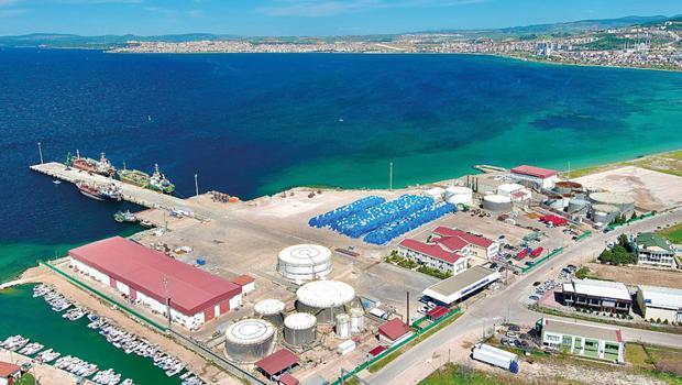 Binlerce ton gübre Çanakkale’de kaldı Binlerce ton gübre Çanakkale’de kaldı