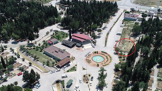 Adana'da 'mezarlıktaki yeşil alanlar satılarak definler yapıldı' iddiası