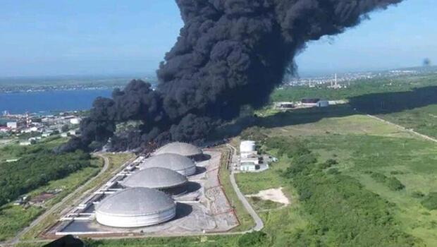  Küba’da petrol tesisindeki yangın 5 gün sonra kontrol altına alındı