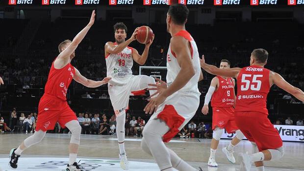 A Milli Erkek Basketbol Takımı, Polonya’yı farklı geçti
