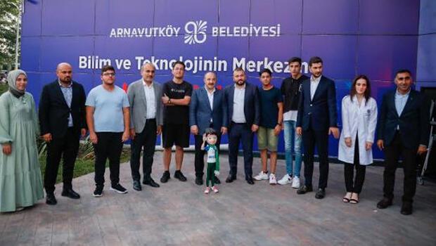 Bakan Varank Arnavutköy Bilişim Akademisini ziyaret etti