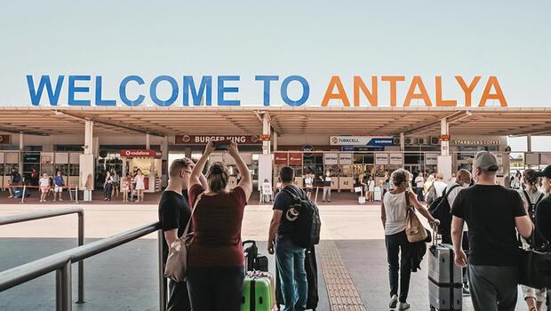 Antalya’da 4 turistten biri Alman