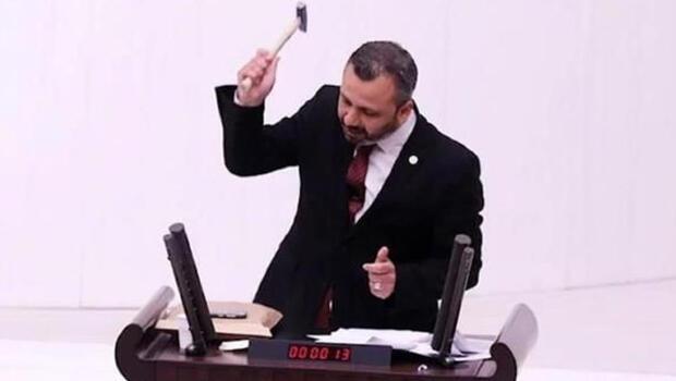 Meclis kürsüsüne zarar veren CHP'li vekile 10 bin TL'lik fatura
