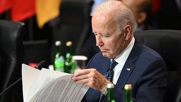 Biden G-20'de kopya çekerken yakalandı 