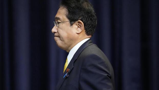 Japonya'daki bakan istifaları sürüyor! İçişleri Bakanı da istifa etti