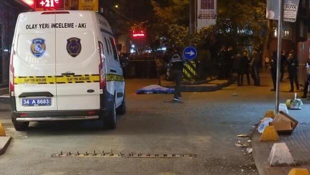 Beyoğlu’nda sokak ortasında silahlı saldırı! 1 ölü, 1 yaralı