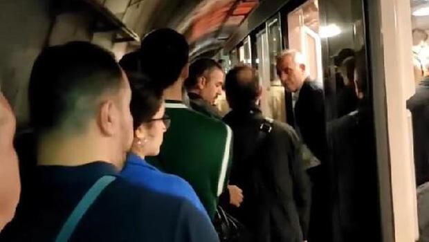 İstanbul'da iki metro hattında arıza... Seferler durduruldu