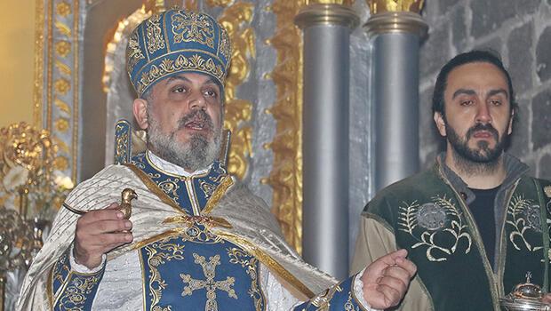 Tarihi Surp Giragos Ermeni Kilisesi'nde Noel ayini