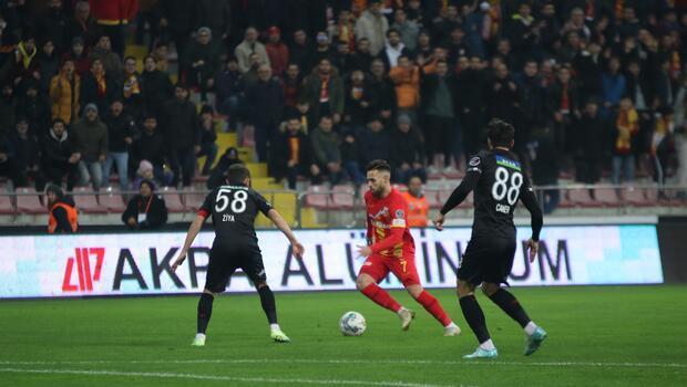 Kayserispor - Sivasspor maçından en özel fotoğraflar