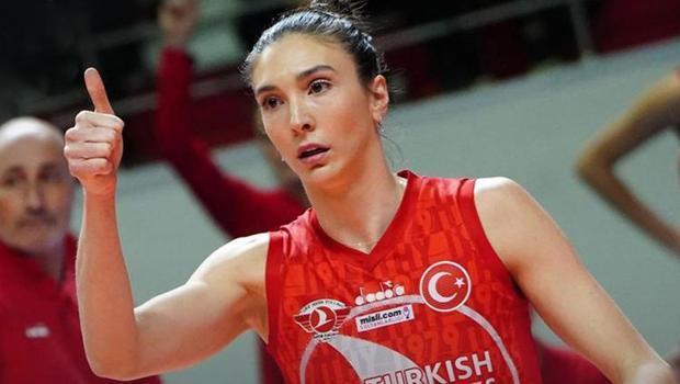 Voleybolda flaş transfer... Naz Aydemir Akyol yuvaya dönüyor...