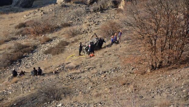 Afyonkarahisar’da feci kaza! 300 metrelik uçurumdan düştü