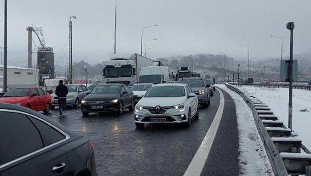 Bolu Dağı Tüneli'nde zincirleme kaza: İstanbul istikameti trafiğe kapandı