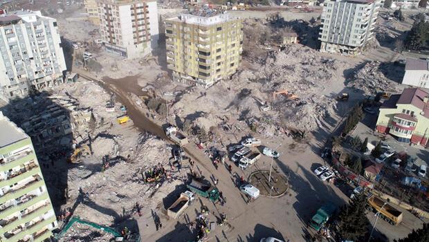 Kahramanmaraş'ta Ebrar Sitesi'nden can kaybı 250'yi aştı! 'Deprem bitmeden binalar yıkılmaya başlamıştı'