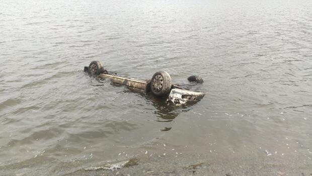 Alibey Barajı'nda sular çekilince otomobil ortaya çıktı