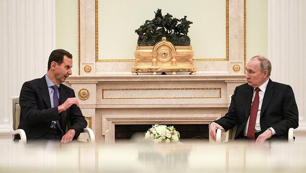 Putin ve Esad, Moskova'da bir araya geldi