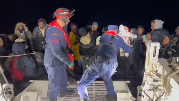 İzmir açıklarında 59 göçmen kurtarıldı, 1 Türk vatandaşı da yakalandı